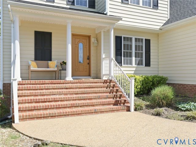 8124 Castle Grove Dr, Mechanicsville, VA 23111