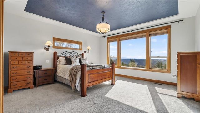 5423 W Hayden Ln, Spokane, WA 99208