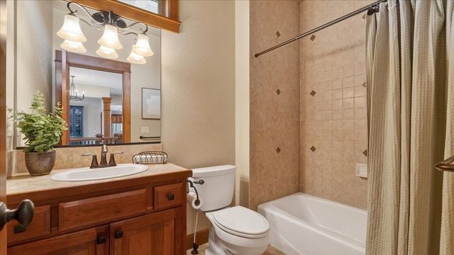 5423 W Hayden Ln, Spokane, WA 99208