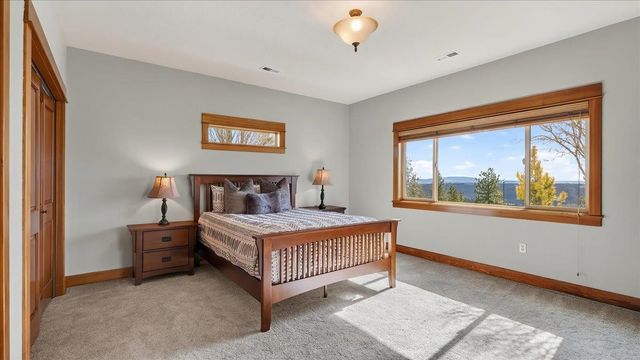 5423 W Hayden Ln, Spokane, WA 99208