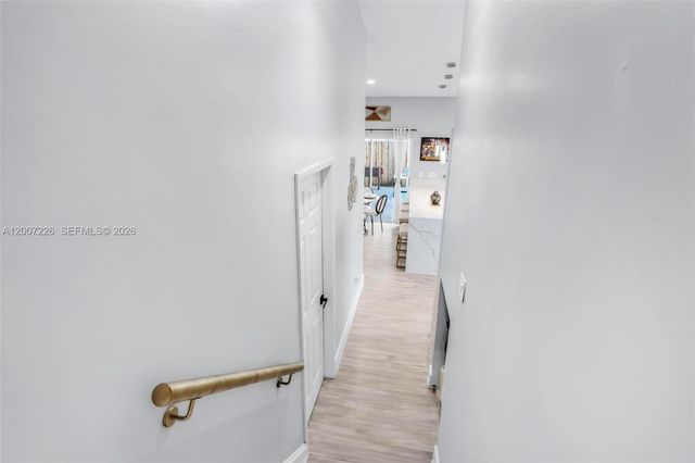 10048 SW 221st St, Cutler Bay, FL 33190