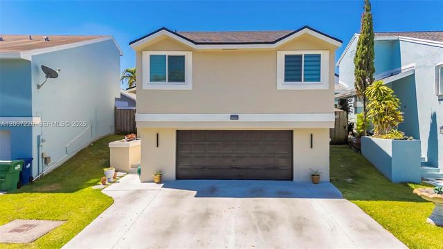 10048 SW 221st St, Cutler Bay, FL 33190