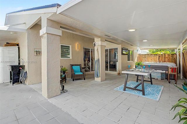 10048 SW 221st St, Cutler Bay, FL 33190