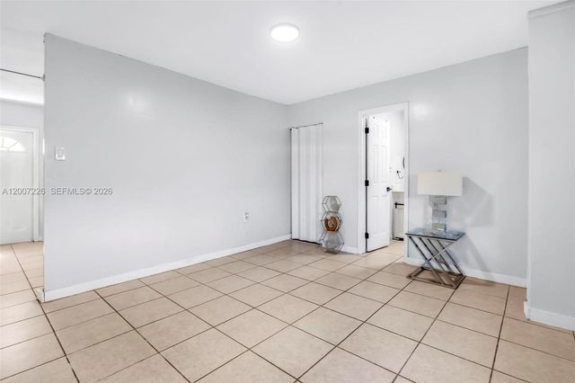10048 SW 221st St, Cutler Bay, FL 33190
