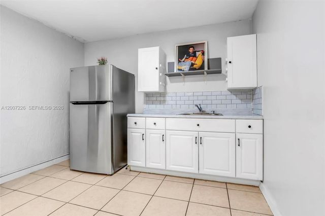 10048 SW 221st St, Cutler Bay, FL 33190