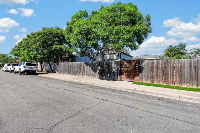7105 Hoffman Ave A, La Mesa, CA 91941