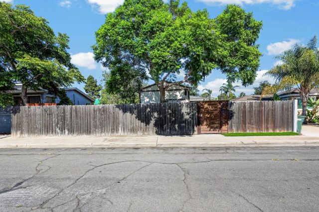 7105 Hoffman Ave A, La Mesa, CA 91941