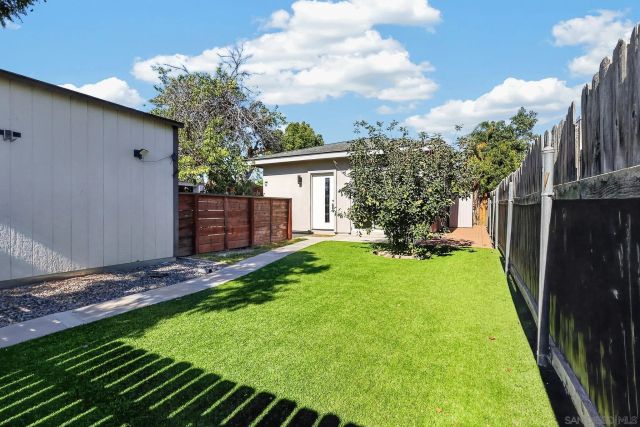 7105 Hoffman Ave A, La Mesa, CA 91941