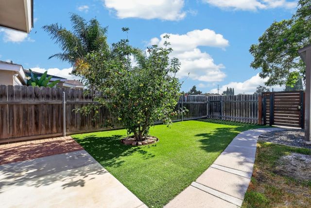 7105 Hoffman Ave A, La Mesa, CA 91941