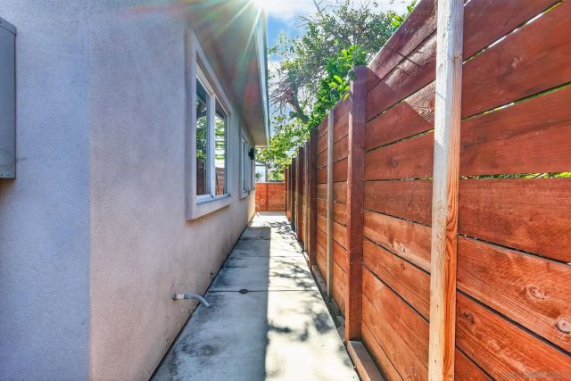 7105 Hoffman Ave A, La Mesa, CA 91941