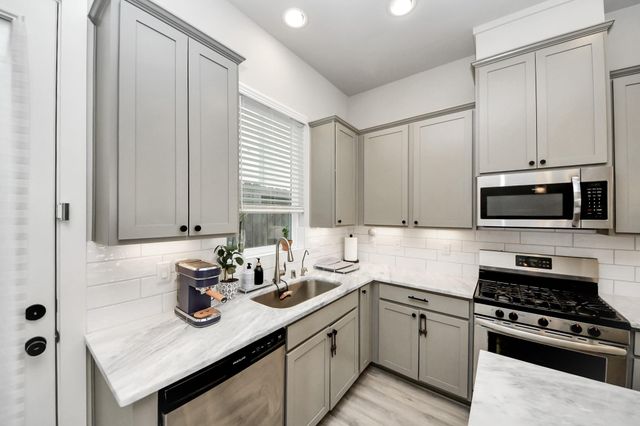 9017 Lonestar Creekbend Lane, Houston, TX 77080