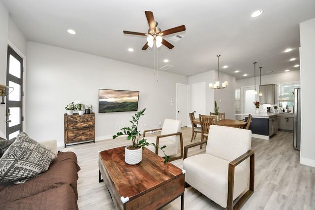 9017 Lonestar Creekbend Lane, Houston, TX 77080