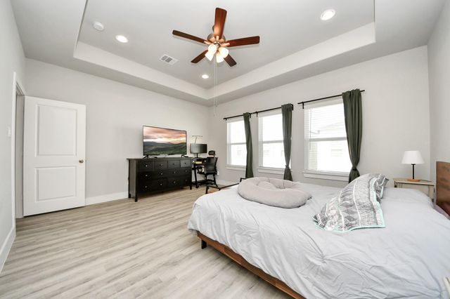 9017 Lonestar Creekbend Lane, Houston, TX 77080