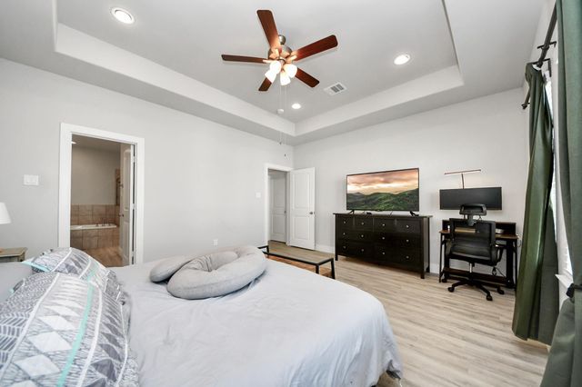 9017 Lonestar Creekbend Lane, Houston, TX 77080