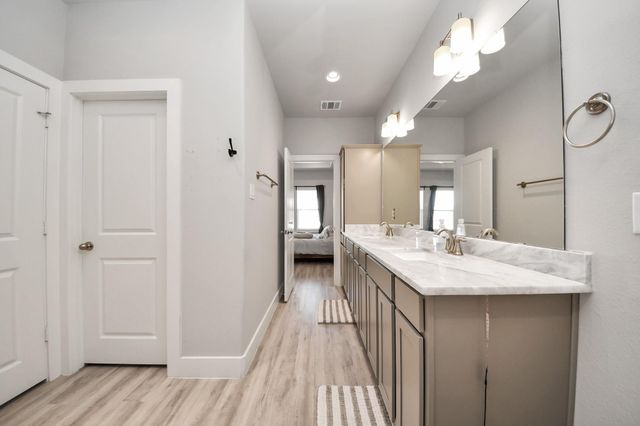 9017 Lonestar Creekbend Lane, Houston, TX 77080