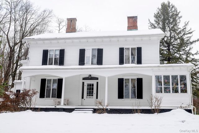 819 Van Wagner Road, Poughkeepsie, NY 12601