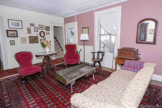 819 Van Wagner Road, Poughkeepsie, NY 12601