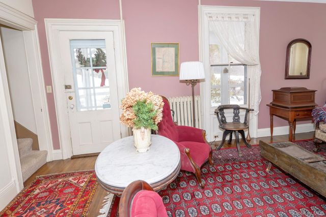 819 Van Wagner Road, Poughkeepsie, NY 12601