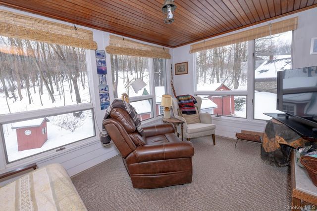 819 Van Wagner Road, Poughkeepsie, NY 12601