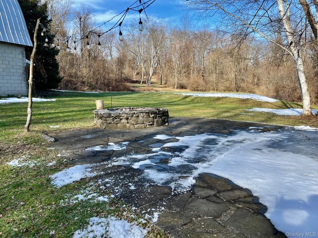 819 Van Wagner Road, Poughkeepsie, NY 12601