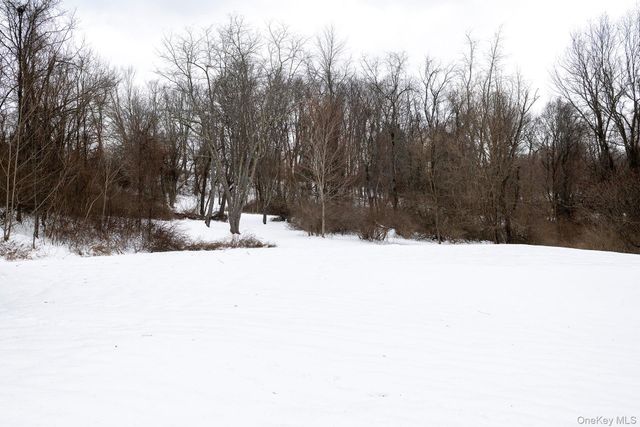 819 Van Wagner Road, Poughkeepsie, NY 12601