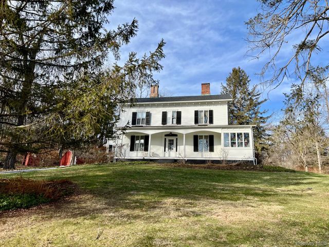 819 Van Wagner Road, Poughkeepsie, NY 12601