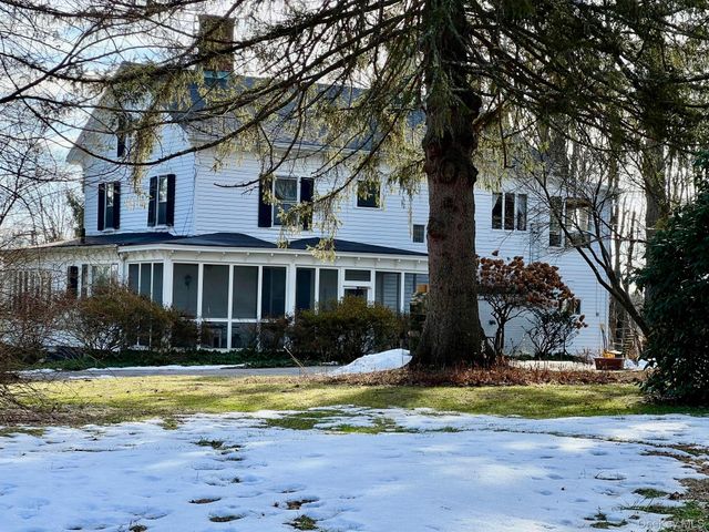 819 Van Wagner Road, Poughkeepsie, NY 12601