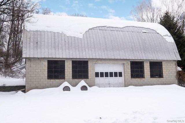 819 Van Wagner Road, Poughkeepsie, NY 12601