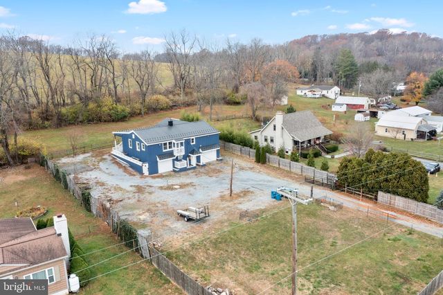 1321 N CHATHAM RD, Coatesville, PA 19320