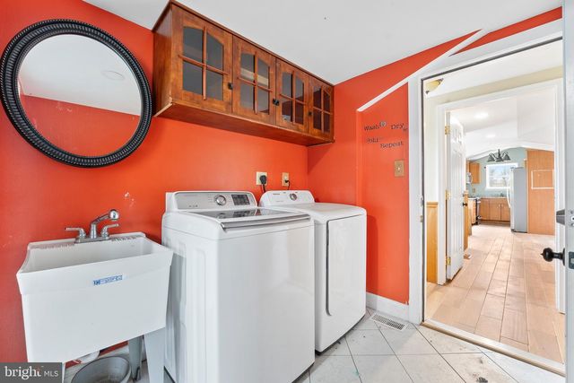 1321 N CHATHAM RD, Coatesville, PA 19320