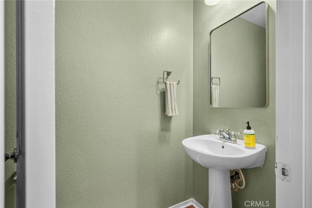 33934 Lily Road, Yucaipa, CA 92399
