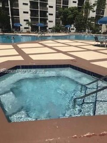 16919 N Bay Road 705, Sunny Isles Beach, FL 33160