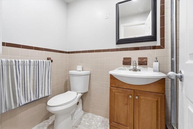 8197 W 14th Ct, Hialeah, FL 33014