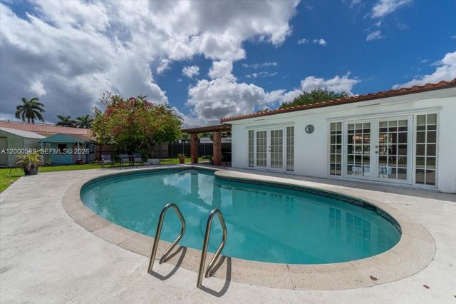 8197 W 14th Ct, Hialeah, FL 33014