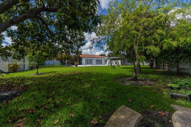 8197 W 14th Ct, Hialeah, FL 33014