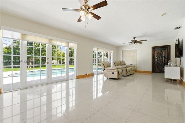 8197 W 14th Ct, Hialeah, FL 33014