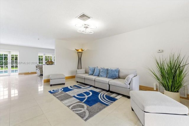 8197 W 14th Ct, Hialeah, FL 33014