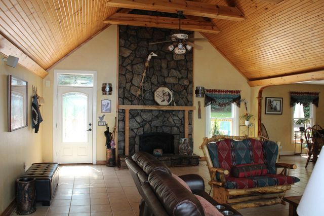 6502 Pleasant Ridge Rd, Sparta, TN 38583
