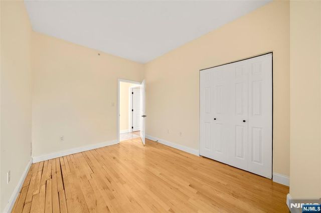 399 11th Street 206, Palisades Park, NJ 07650