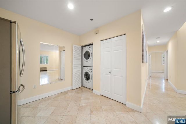 399 11th Street 206, Palisades Park, NJ 07650