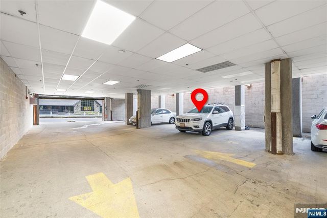 399 11th Street 206, Palisades Park, NJ 07650
