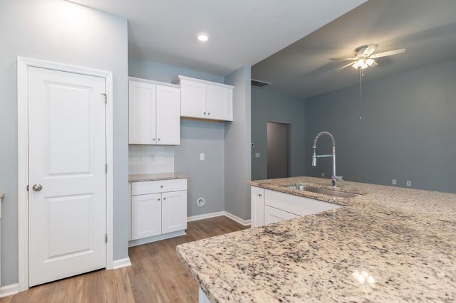 432 Craigflower Ct., Longs, SC 29568