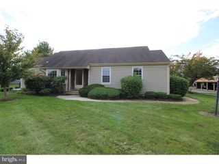 3 JOHN ADAMS CT #D, Monroe, NJ 08831