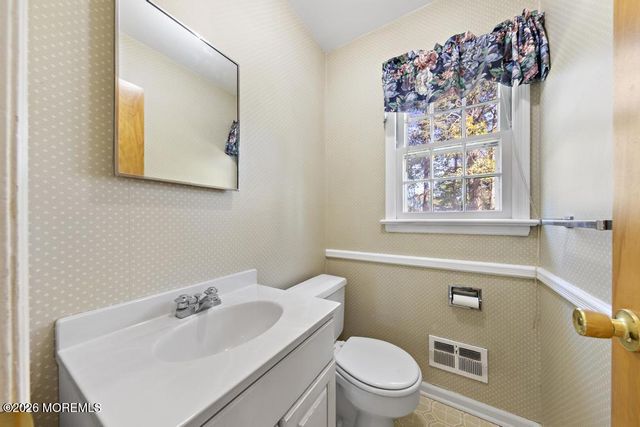 68 Rustic Terrace, Little Silver, NJ 07739