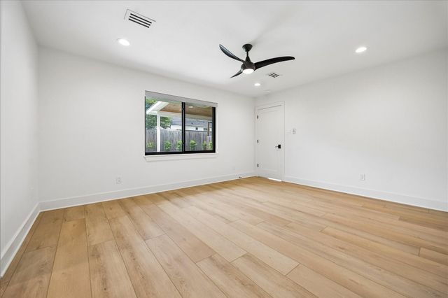 12510 Mooreknoll Lane, Houston, TX 77024