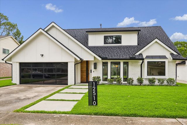 12510 Mooreknoll Lane, Houston, TX 77024