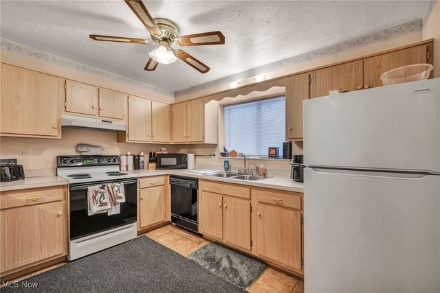 5200 Royalton Road D-8, North Royalton, OH 44133