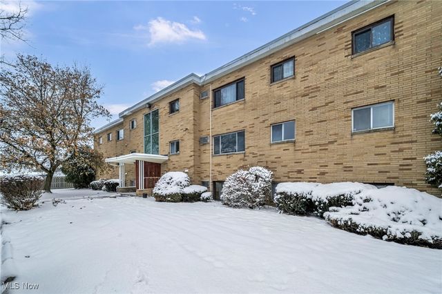 5200 Royalton Road D-8, North Royalton, OH 44133