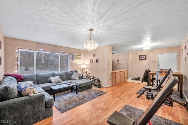 5200 Royalton Road D-8, North Royalton, OH 44133