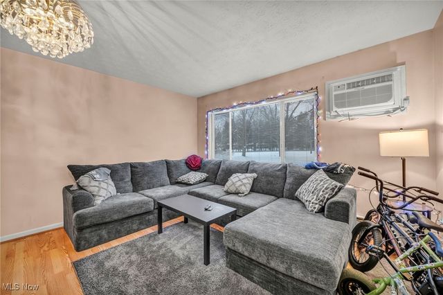 5200 Royalton Road D-8, North Royalton, OH 44133